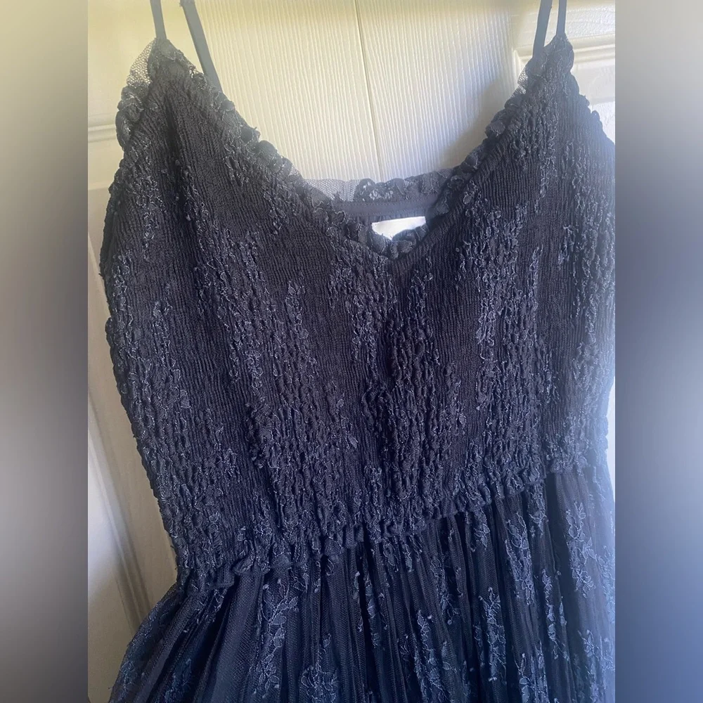 NEW Aritzia Black Tuberose Lace tiered Midi Dress Size M - Picture 8 of 13
